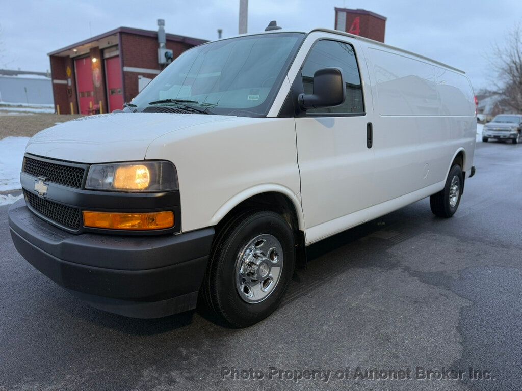 2018 Chevrolet Express Cargo Van RWD 3500 155" - 22957822 | Video 1