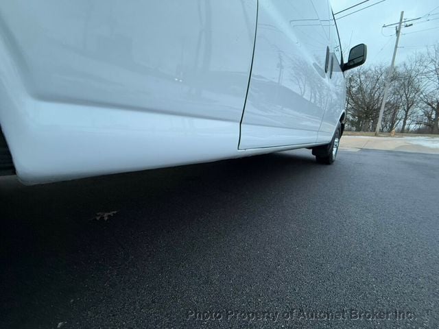 2018 Chevrolet Express Cargo Van RWD 3500 155" - 22957822 - 9