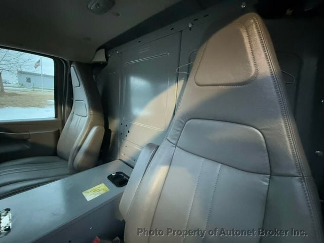 2018 Chevrolet Express Cargo Van RWD 3500 155" - 22957822 - 12