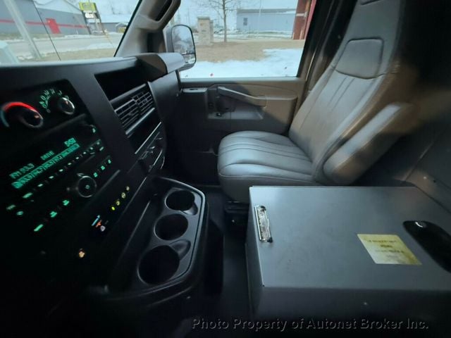 2018 Chevrolet Express Cargo Van RWD 3500 155" - 22957822 - 13