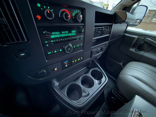 2018 Chevrolet Express Cargo Van RWD 3500 155" - 22957822 - 16