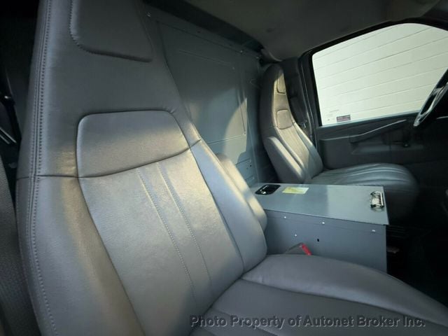 2018 Chevrolet Express Cargo Van RWD 3500 155" - 22957822 - 20