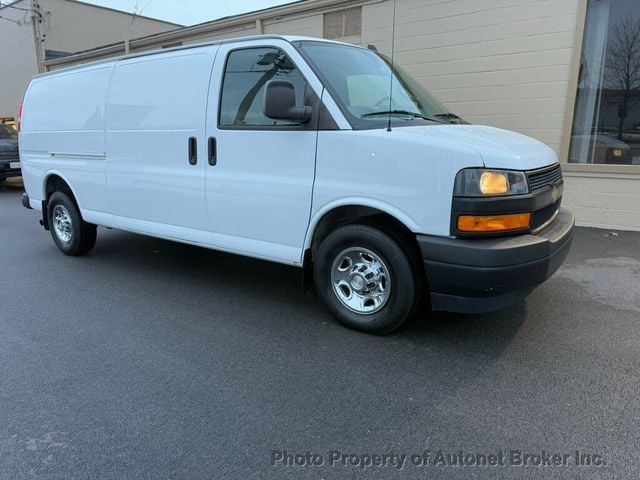 2018 Chevrolet Express Cargo Van RWD 3500 155" - 22957822 - 2