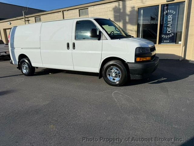 2018 Chevrolet Express Cargo Van RWD 3500 155" - 22968575 - 1