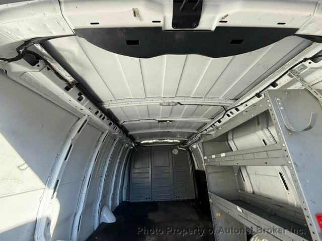 2018 Chevrolet Express Cargo Van RWD 3500 155" - 22968575 - 27