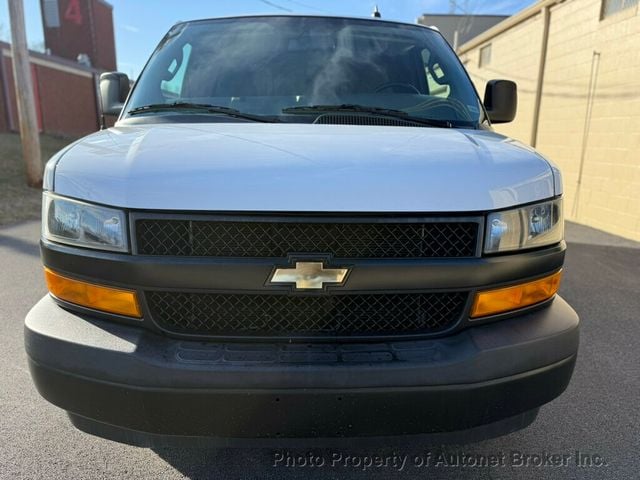 2018 Chevrolet Express Cargo Van RWD 3500 155" - 22968575 - 2