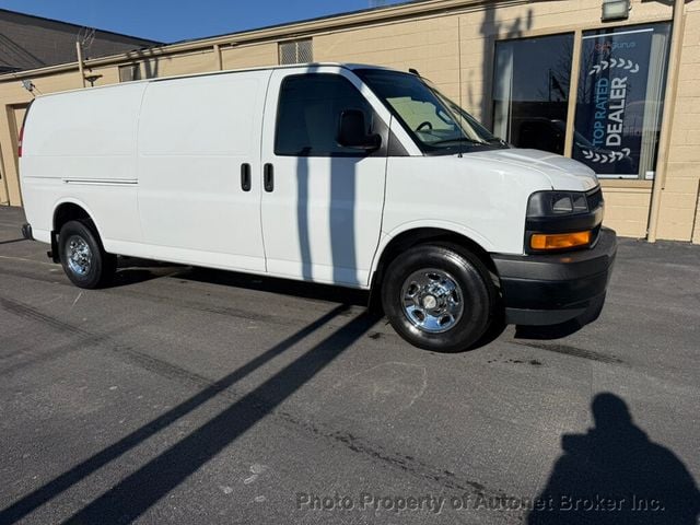 2018 Chevrolet Express Cargo Van RWD 3500 155" - 22974967 - 1