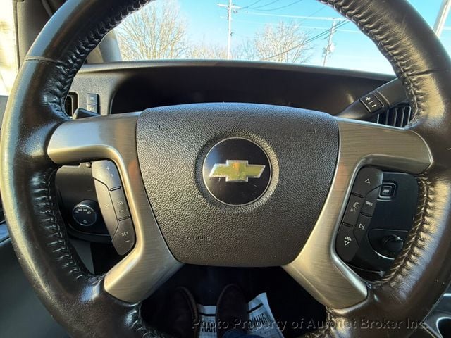 2018 Chevrolet Express Cargo Van RWD 3500 155" - 22975069 - 12