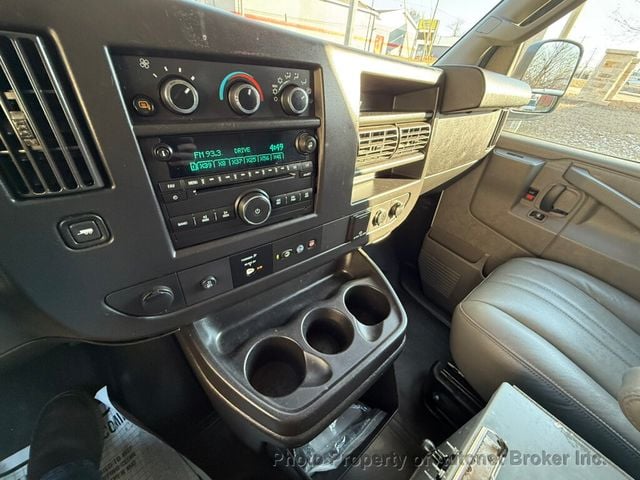 2018 Chevrolet Express Cargo Van RWD 3500 155" - 22975069 - 13