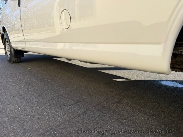 2018 Chevrolet Express Cargo Van RWD 3500 155" - 22975069 - 7