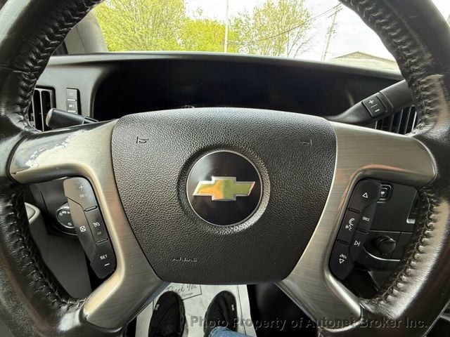 2018 Chevrolet Express Cargo Van RWD 3500 155" - 23021215 - 10