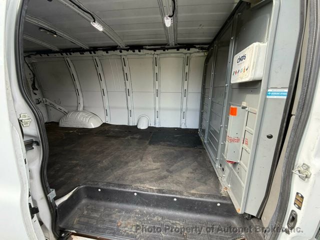 2018 Chevrolet Express Cargo Van RWD 3500 155" - 23021215 - 17