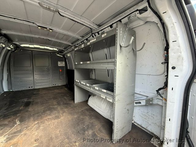 2018 Chevrolet Express Cargo Van RWD 3500 155" - 23021215 - 21