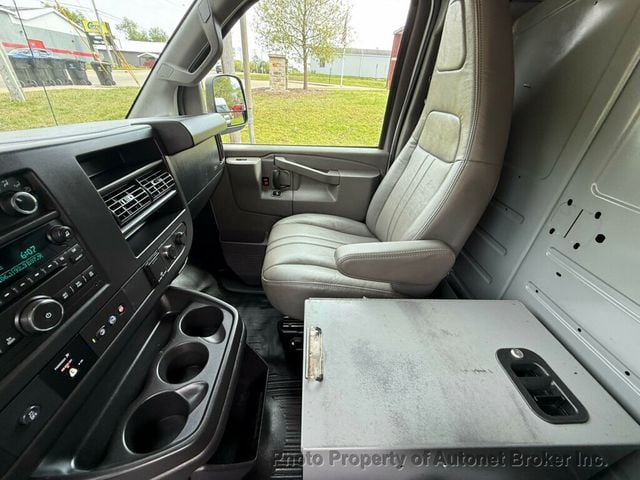 2018 Chevrolet Express Cargo Van RWD 3500 155" - 23021215 - 8