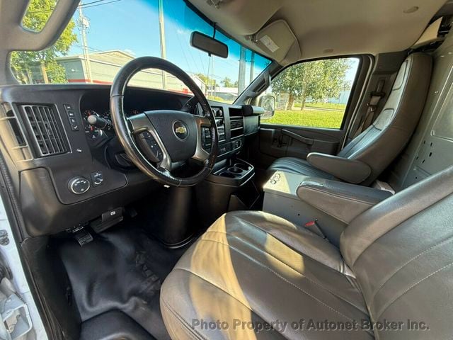 2018 Chevrolet Express Cargo Van RWD 3500 155" - 23072141 - 10