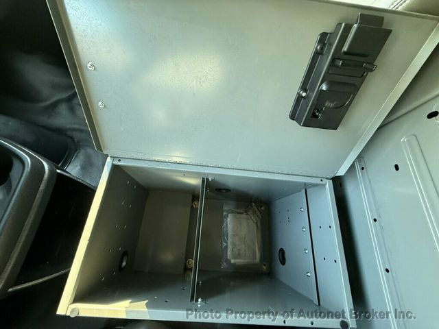 2018 Chevrolet Express Cargo Van RWD 3500 155" - 23072141 - 17