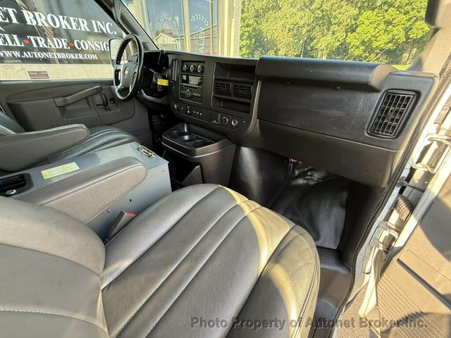 2018 Chevrolet Express Cargo Van RWD 3500 155" - 23072141 - 19