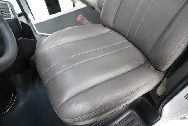 2018 Chevrolet Express Commercial Cutaway 3500 Van 139" - 23029462 - 7