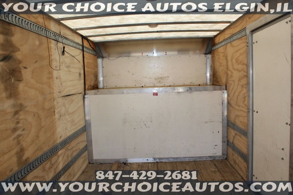 2018 Chevrolet Express Commercial Cutaway 4500 Van 177" - 21927348 - 13
