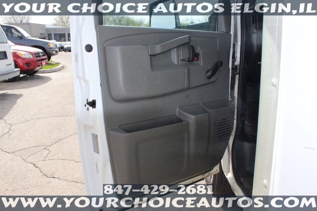 2018 Chevrolet Express Commercial Cutaway 4500 Van 177" - 21927348 - 18