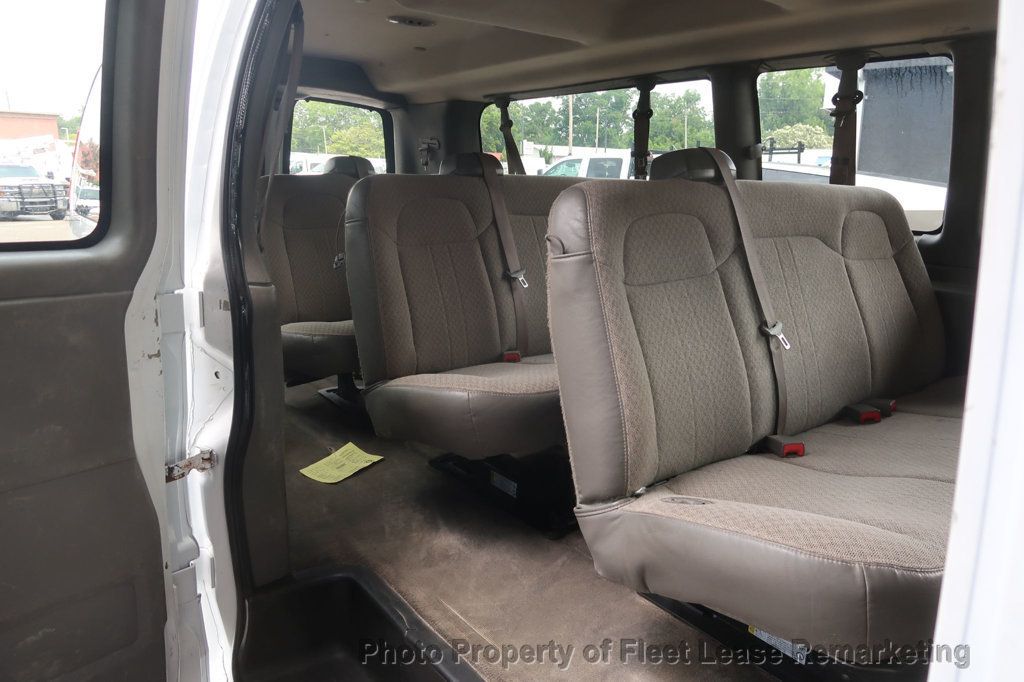 2018 Chevrolet Express Passenger Express 3500 15 Pass Van 155" WB - 23056604 - 15
