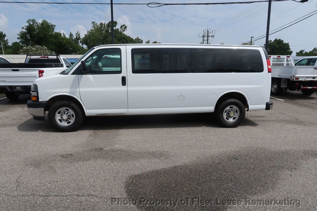 2018 Chevrolet Express Passenger Express 3500 15 Pass Van 155" WB - 23056604 - 1