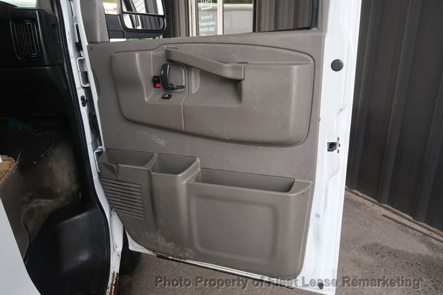2018 Chevrolet Express Passenger Express 3500 15 Pass Van 155" WB - 23056604 - 19