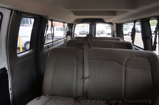 2018 Chevrolet Express Passenger Express 3500 15 Pass Van 155" WB - 23056604 - 25