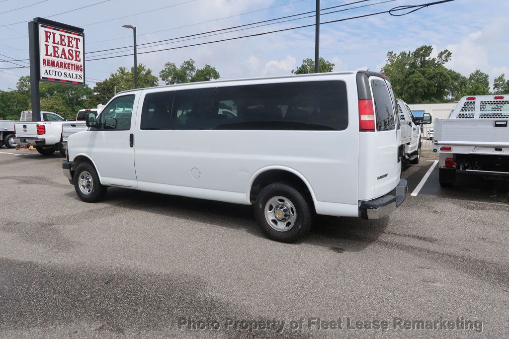 2018 Chevrolet Express Passenger Express 3500 15 Pass Van 155" WB - 23056604 - 2