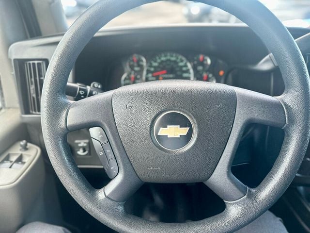 2018 Chevrolet Express Passenger RWD 2500 135" LS - 22526798 - 13