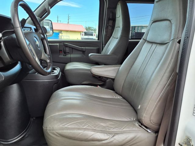 2018 Chevrolet Express Passenger RWD 3500 155" LS - 23089483 - 12