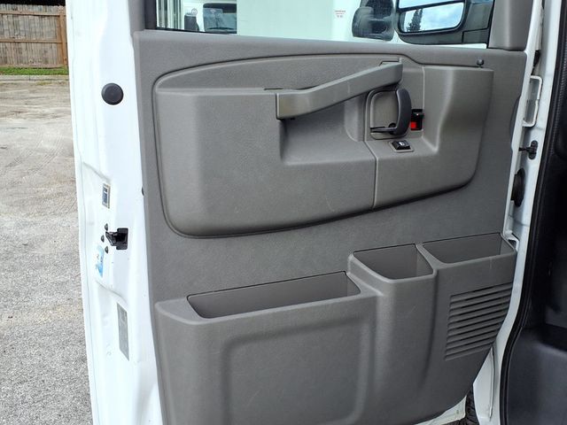2018 Chevrolet Express Passenger RWD 3500 155" LS - 23089483 - 13