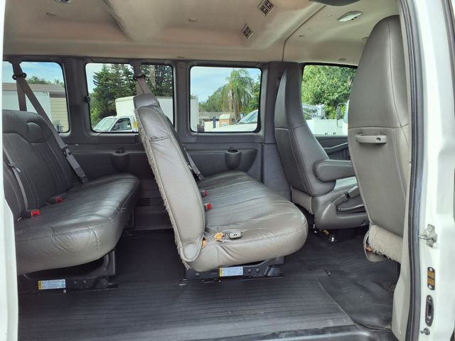 2018 Chevrolet Express Passenger RWD 3500 155" LS - 23089483 - 15