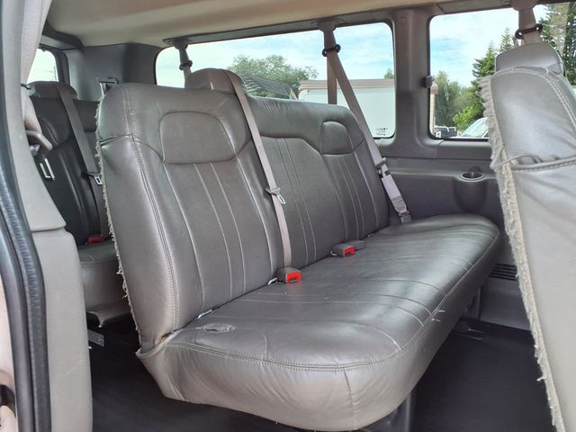 2018 Chevrolet Express Passenger RWD 3500 155" LS - 23089483 - 17