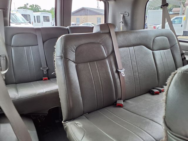 2018 Chevrolet Express Passenger RWD 3500 155" LS - 23089483 - 18