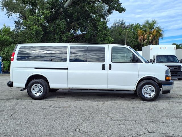 2018 Chevrolet Express Passenger RWD 3500 155" LS - 23089483 - 1