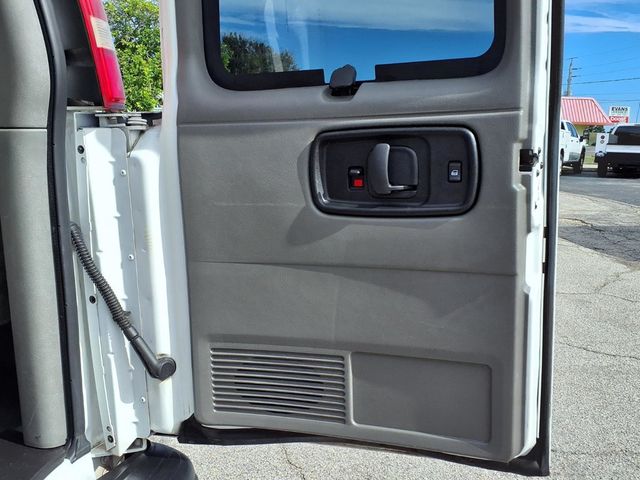2018 Chevrolet Express Passenger RWD 3500 155" LS - 23089483 - 22