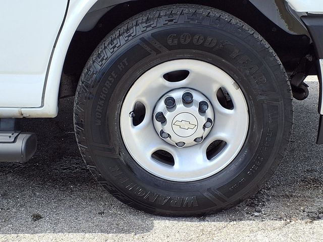 2018 Chevrolet Express Passenger RWD 3500 155" LS - 23089483 - 34