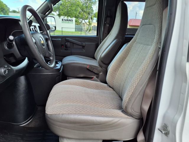 2018 Chevrolet Express Passenger RWD 3500 155" LT - 22901395 - 15