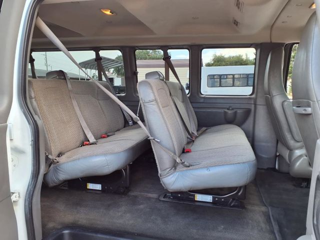 2018 Chevrolet Express Passenger RWD 3500 155" LT - 22901395 - 20