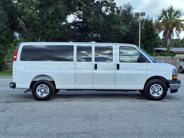 2018 Chevrolet Express Passenger RWD 3500 155" LT - 22901395 - 2