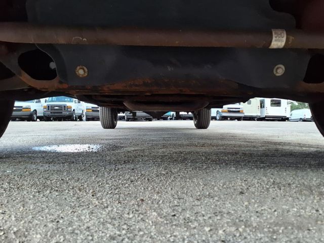 2018 Chevrolet Express Passenger RWD 3500 155" LT - 22901395 - 29