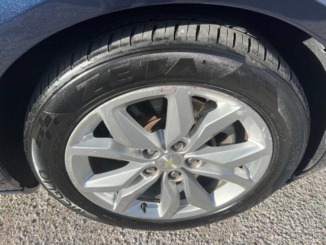 2018 Chevrolet Impala 4dr Sedan LT w/1LT - 23030923 - 24