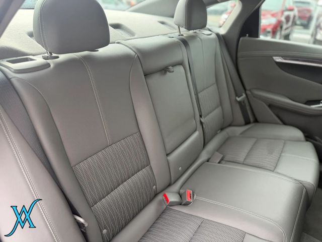 2018 Chevrolet Impala LS Sedan 4D - 23071695 - 19