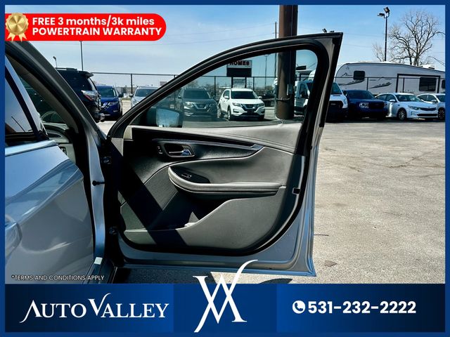 2018 Chevrolet Impala LT Sedan 4D - 22939014 - 13