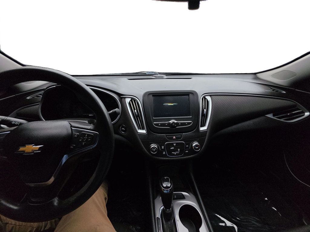 Chevrolet Malibu photo 11