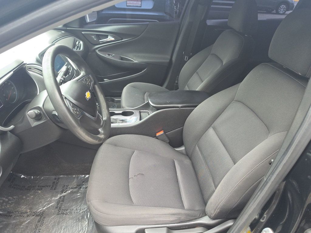 Chevrolet Malibu photo 9