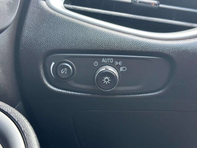 2018 Chevrolet Malibu 4dr Sedan LS w/1LS - 23045965 - 29
