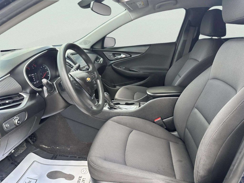 2018 Chevrolet Malibu 4dr Sedan LS w/1LS - 23045965 - 8