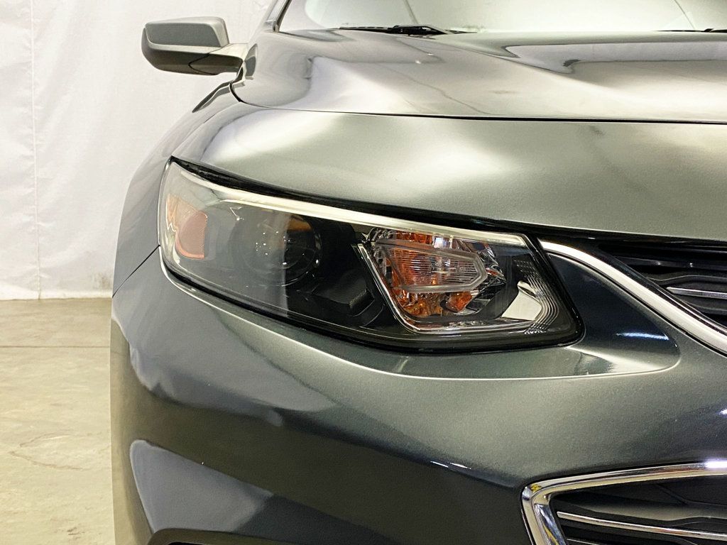 2018 Chevrolet Malibu photo 11